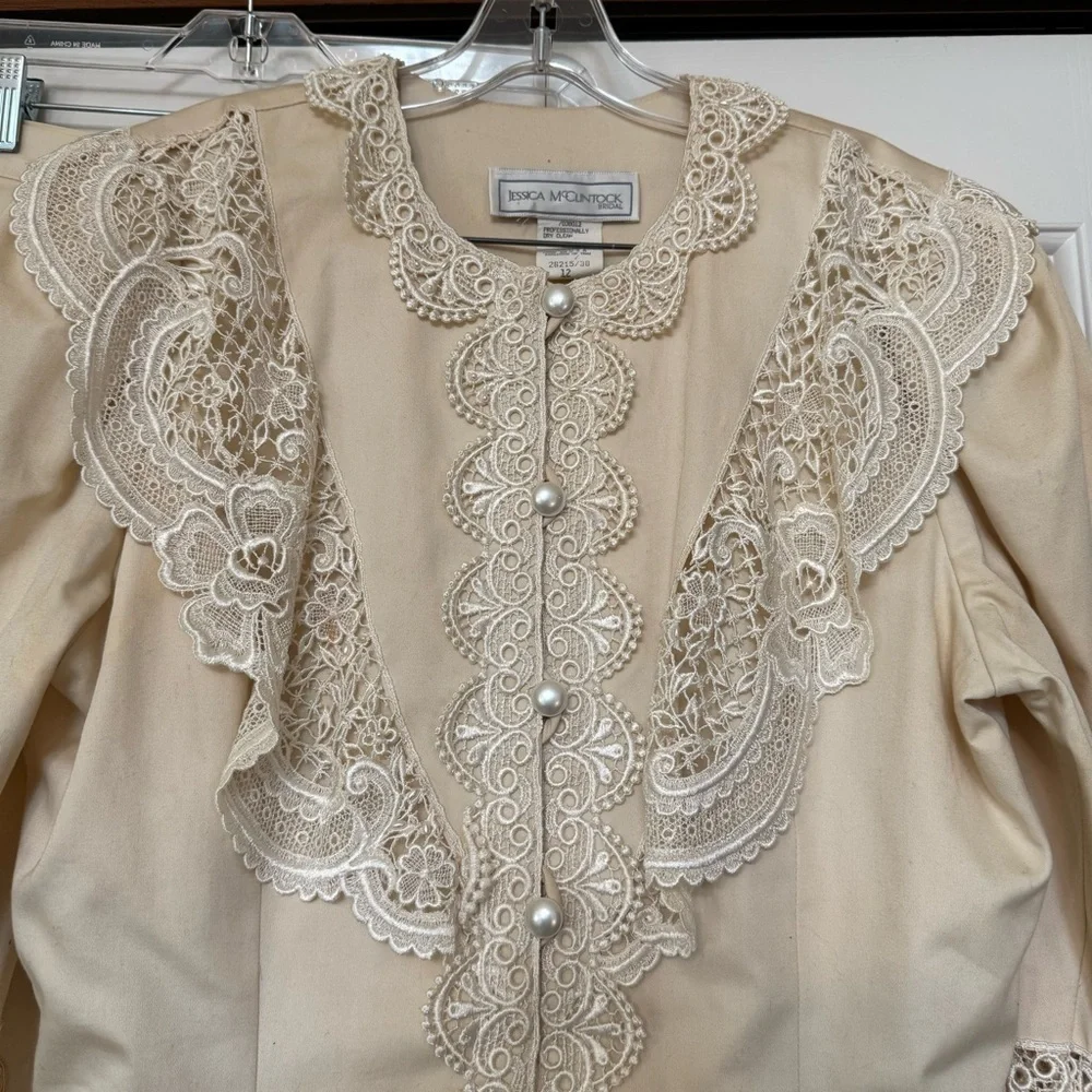 Jessica McClintock Vintage Off White Bridal 2-Piece Coquette Lace Trim‎ Suit